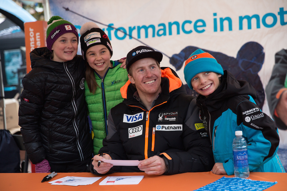 Ted Ligety signs his autograph | NASTAR
