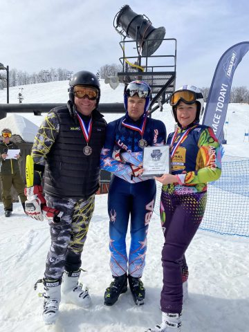 3rd place family team